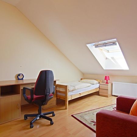 Private Rooms Near Exhibition Center Hannover Dış mekan fotoğraf