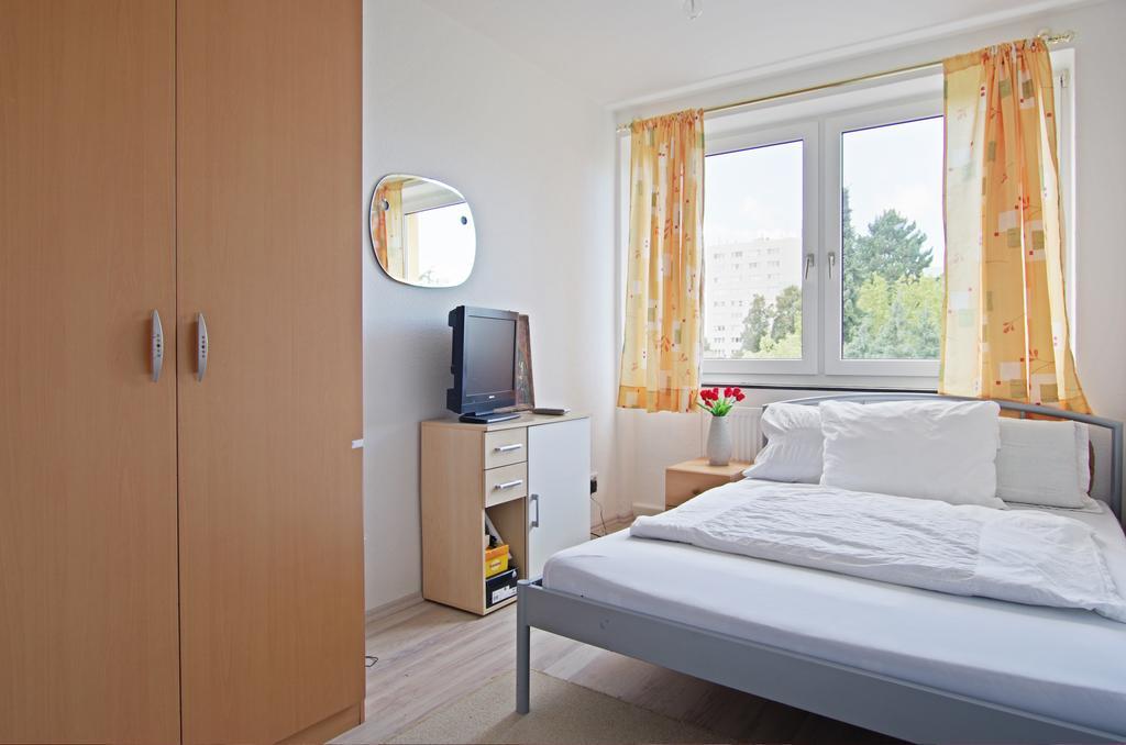 Private Rooms Near Exhibition Center Hannover Dış mekan fotoğraf